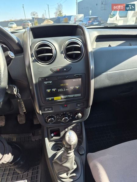 Позашляховик / Кросовер Dacia Duster 2014 в Бучі