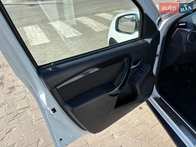 Позашляховик / Кросовер Dacia Duster 2015 в Києві