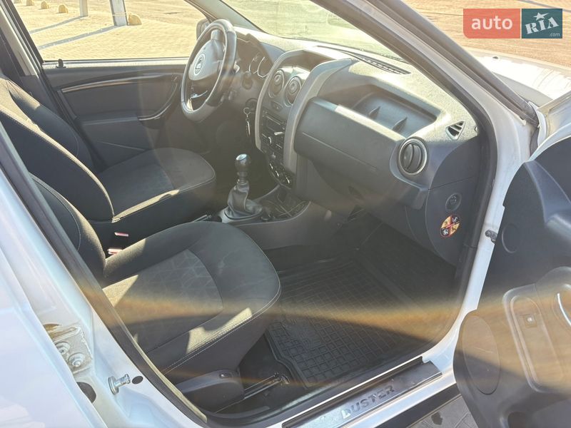 Позашляховик / Кросовер Dacia Duster 2015 в Києві