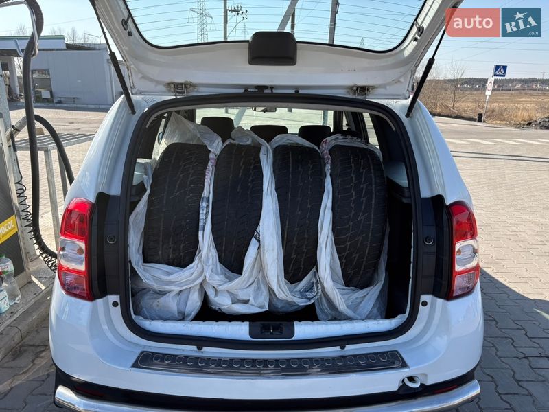 Позашляховик / Кросовер Dacia Duster 2015 в Києві