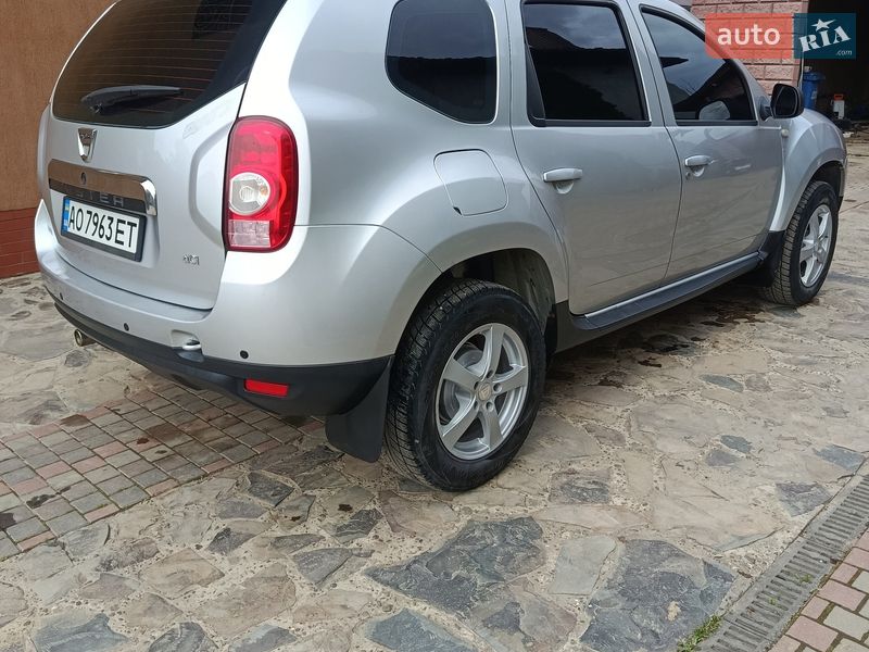 Внедорожник / Кроссовер Dacia Duster 2010 в Виноградове фото 3 Внедорожник / Кроссовер Dacia Duster 2010 в Виноградове