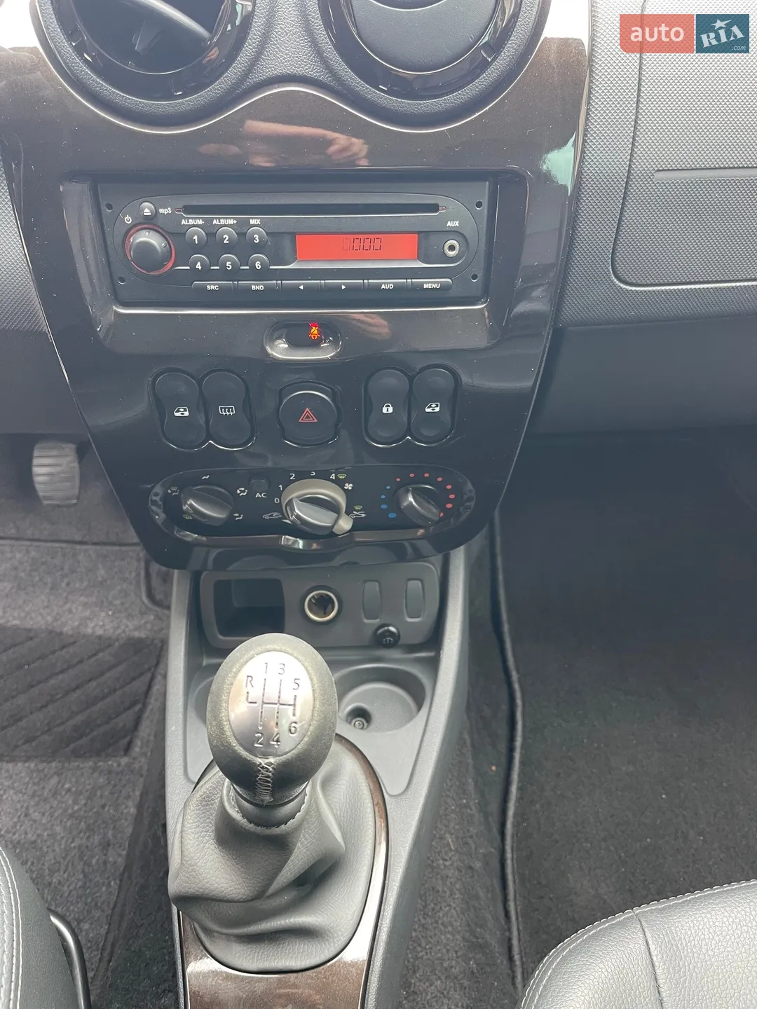 2011 Dacia Duster - мініатюра 23