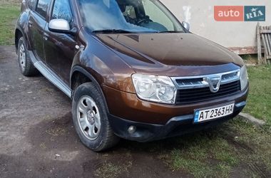 Позашляховик / Кросовер Dacia Duster 2011 в Долині