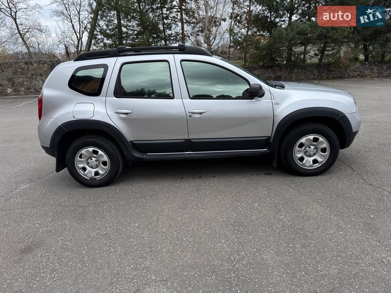 Внедорожник / Кроссовер Dacia Duster 2010 в Гнивани