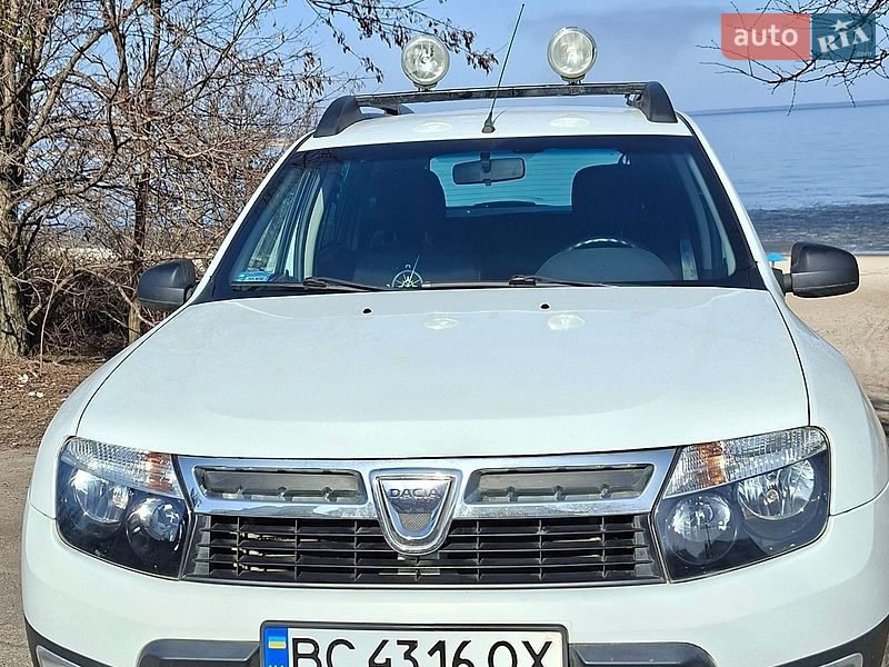 2013 Dacia Duster, VIN UU1HSDAC648881647:plate — zdjęcie 1 (autoria)