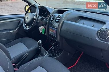 Внедорожник / Кроссовер Dacia Duster 2016 в Новоархангельске