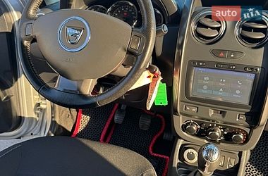 Внедорожник / Кроссовер Dacia Duster 2016 в Новоархангельске