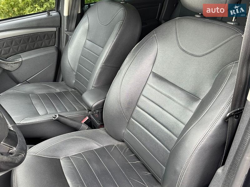 Позашляховик / Кросовер Dacia Duster 2015 в Дніпрі