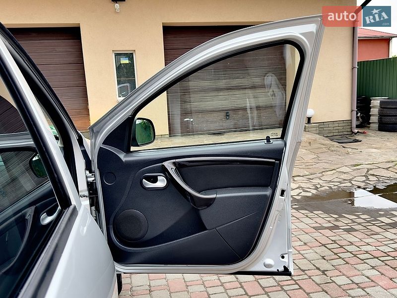 Внедорожник / Кроссовер Dacia Duster 2012 в Хороле фото 55 Внедорожник / Кроссовер Dacia Duster 2012 в Хороле