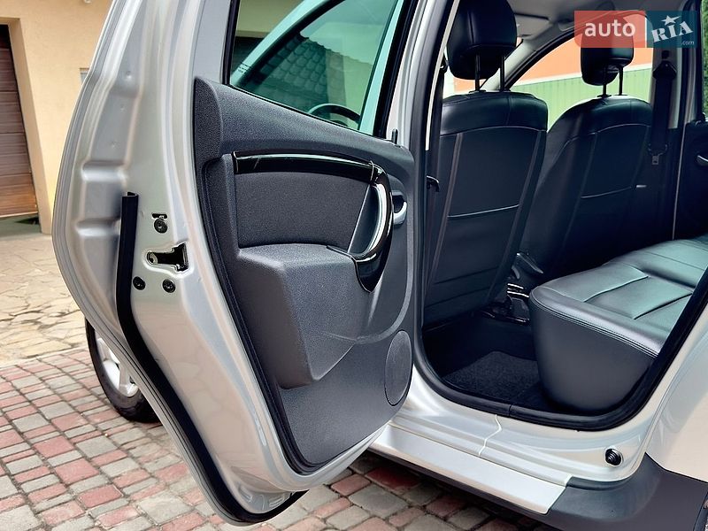 Внедорожник / Кроссовер Dacia Duster 2012 в Хороле фото 59 Внедорожник / Кроссовер Dacia Duster 2012 в Хороле