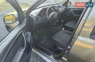 Позашляховик / Кросовер Dacia Duster 2015 в Мені