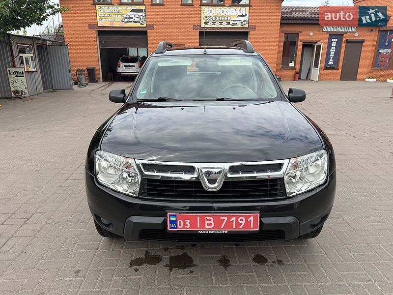 Позашляховик / Кросовер Dacia Duster 2011 в Дубні