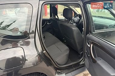 Позашляховик / Кросовер Dacia Duster 2011 в Дубні