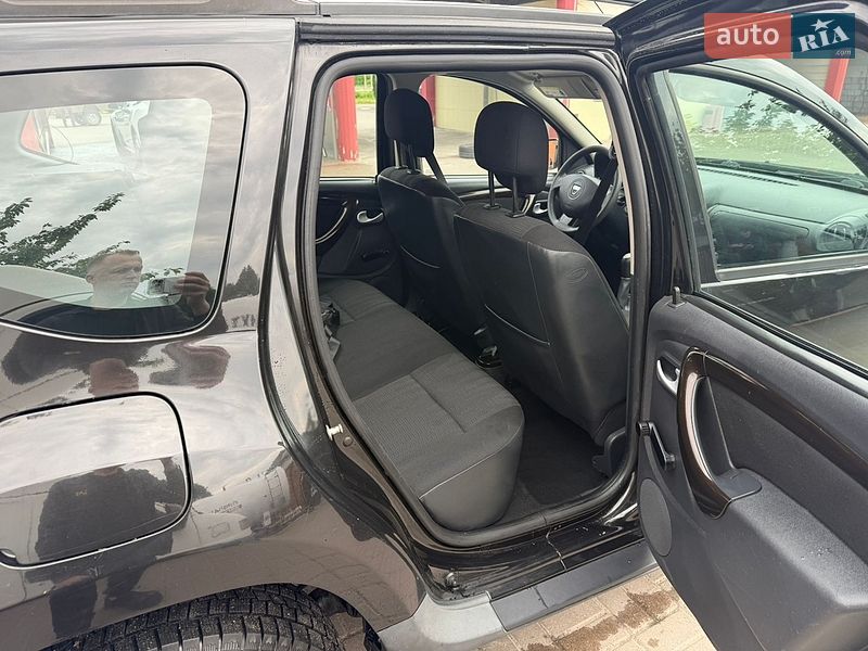 Позашляховик / Кросовер Dacia Duster 2011 в Дубні