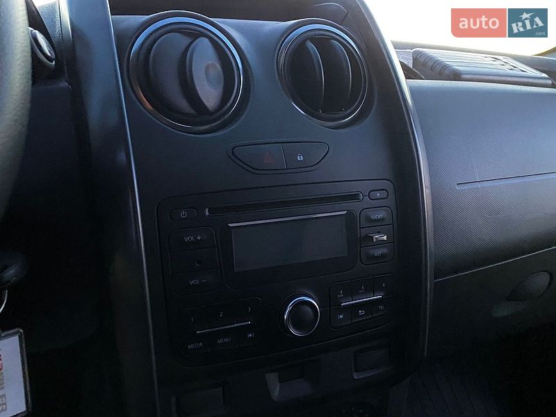 Внедорожник / Кроссовер Dacia Duster 2017 в Пулинах