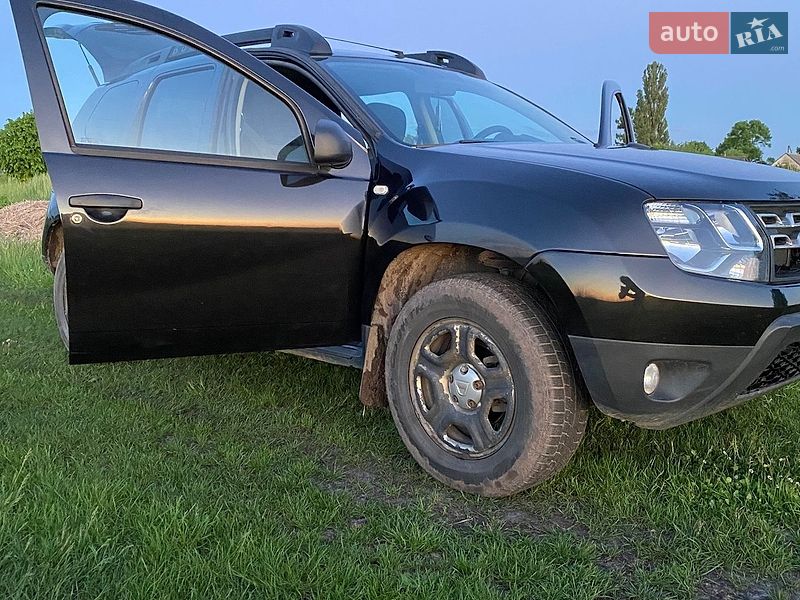 Внедорожник / Кроссовер Dacia Duster 2017 в Пулинах