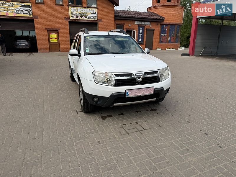 Позашляховик / Кросовер Dacia Duster 2012 в Дубні