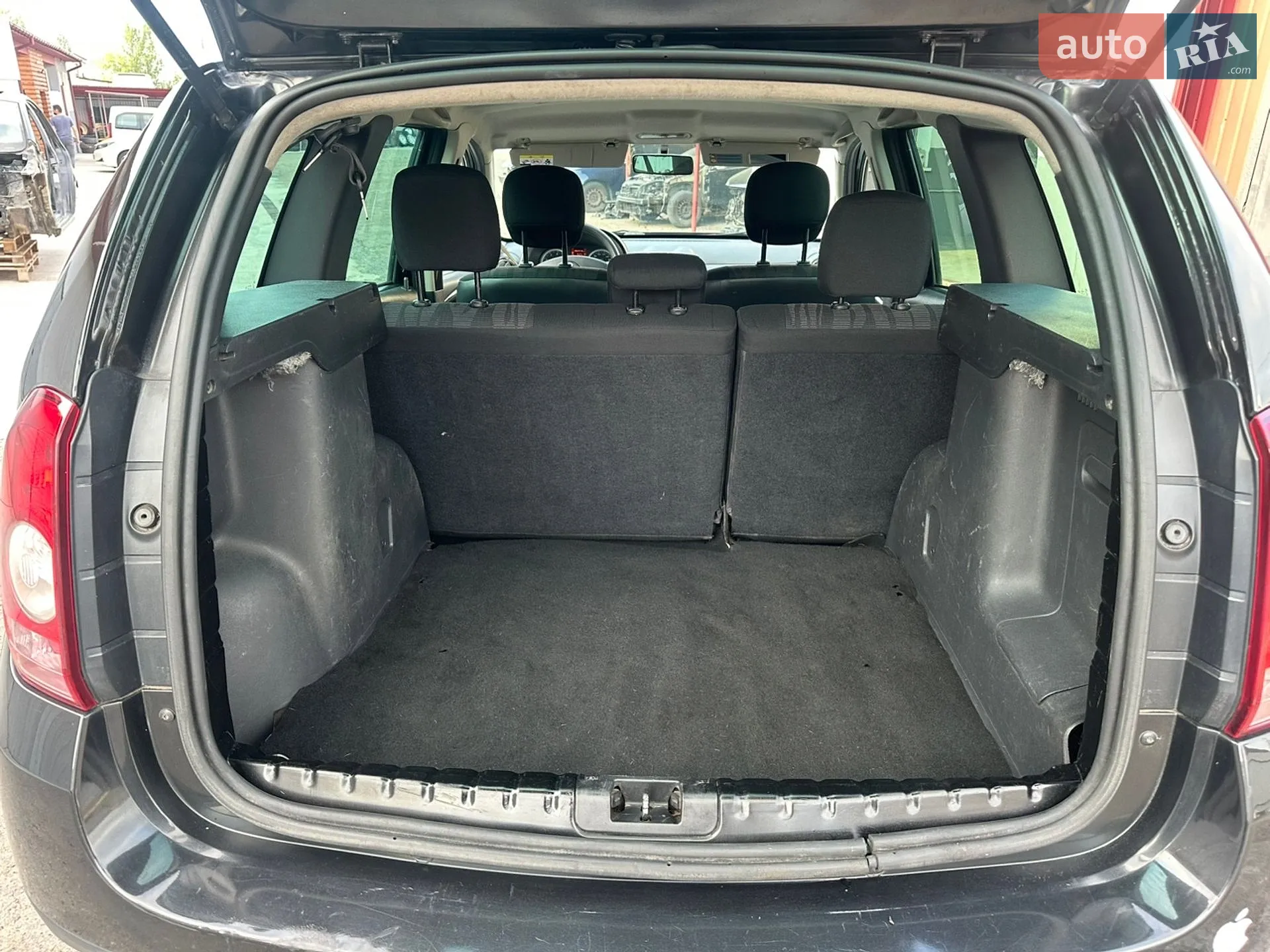 2010 Dacia Duster - мініатюра 13