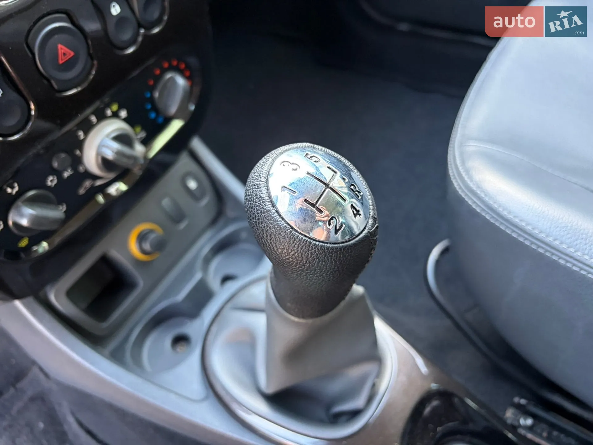 2011 Dacia Duster - мініатюра 27