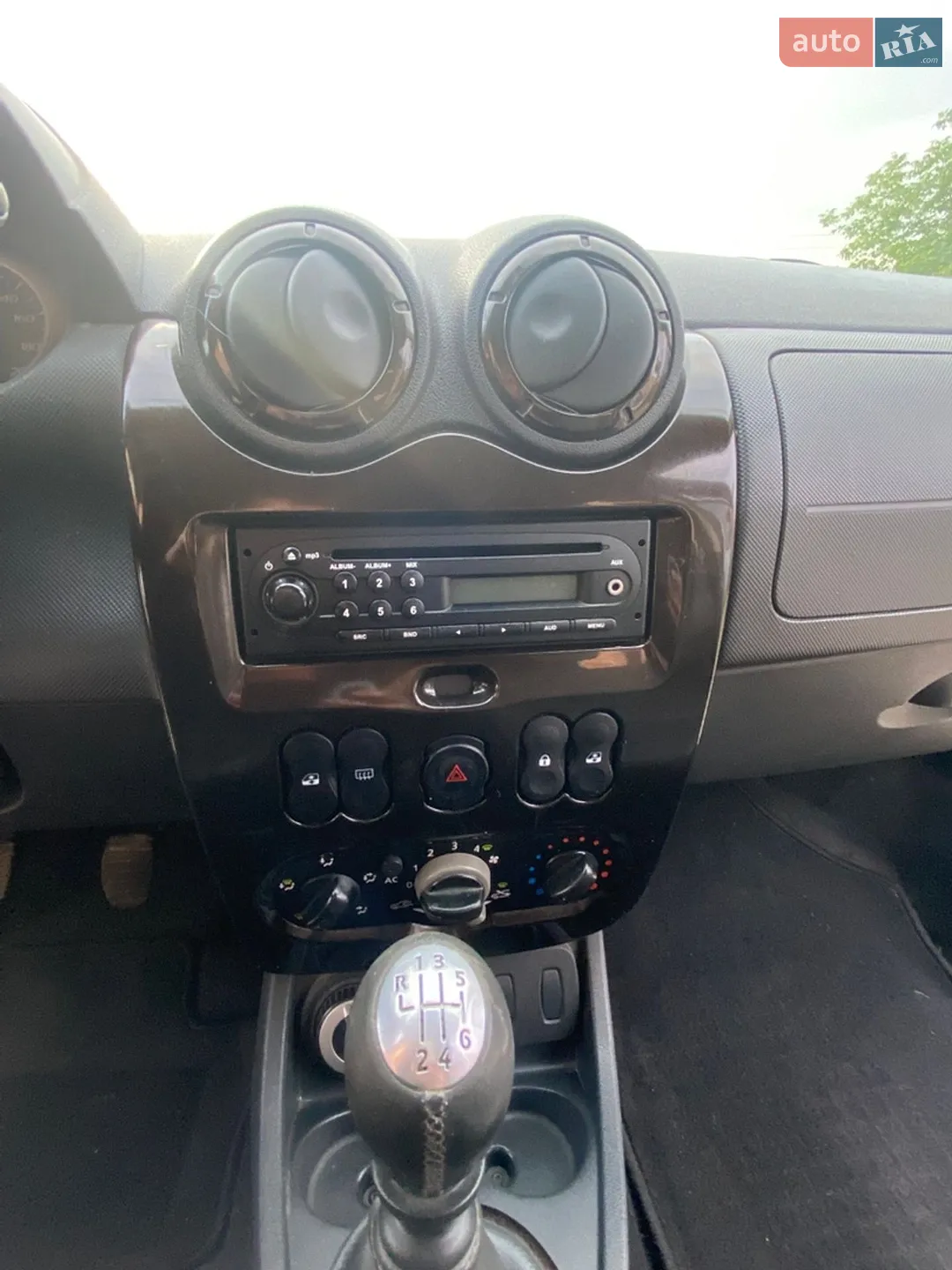 2011 Dacia Duster - мініатюра 14
