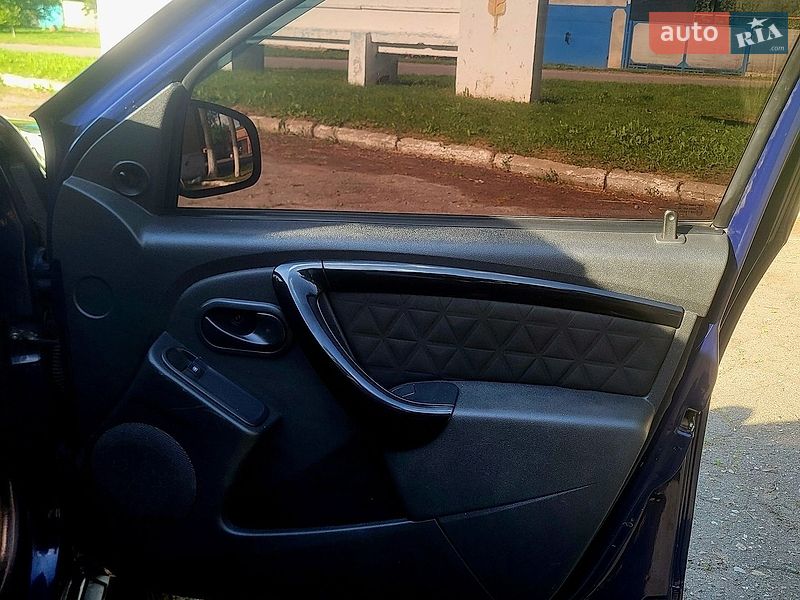 Позашляховик / Кросовер Dacia Duster 2012 в Лебедині