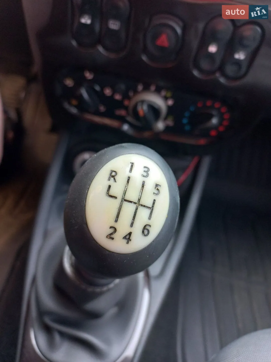 2012 Dacia Duster - мініатюра 12
