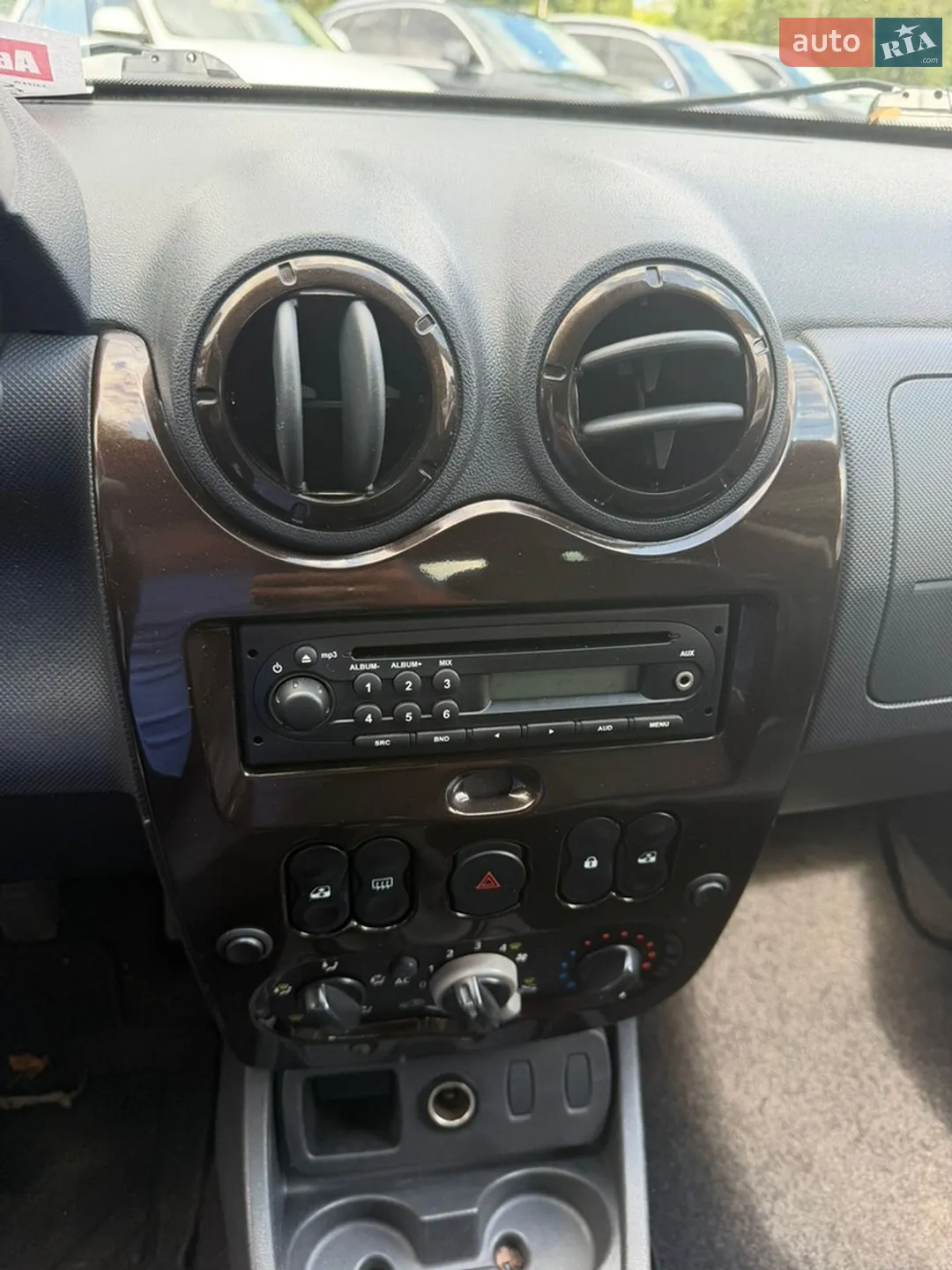 2012 Dacia Duster - мініатюра 12