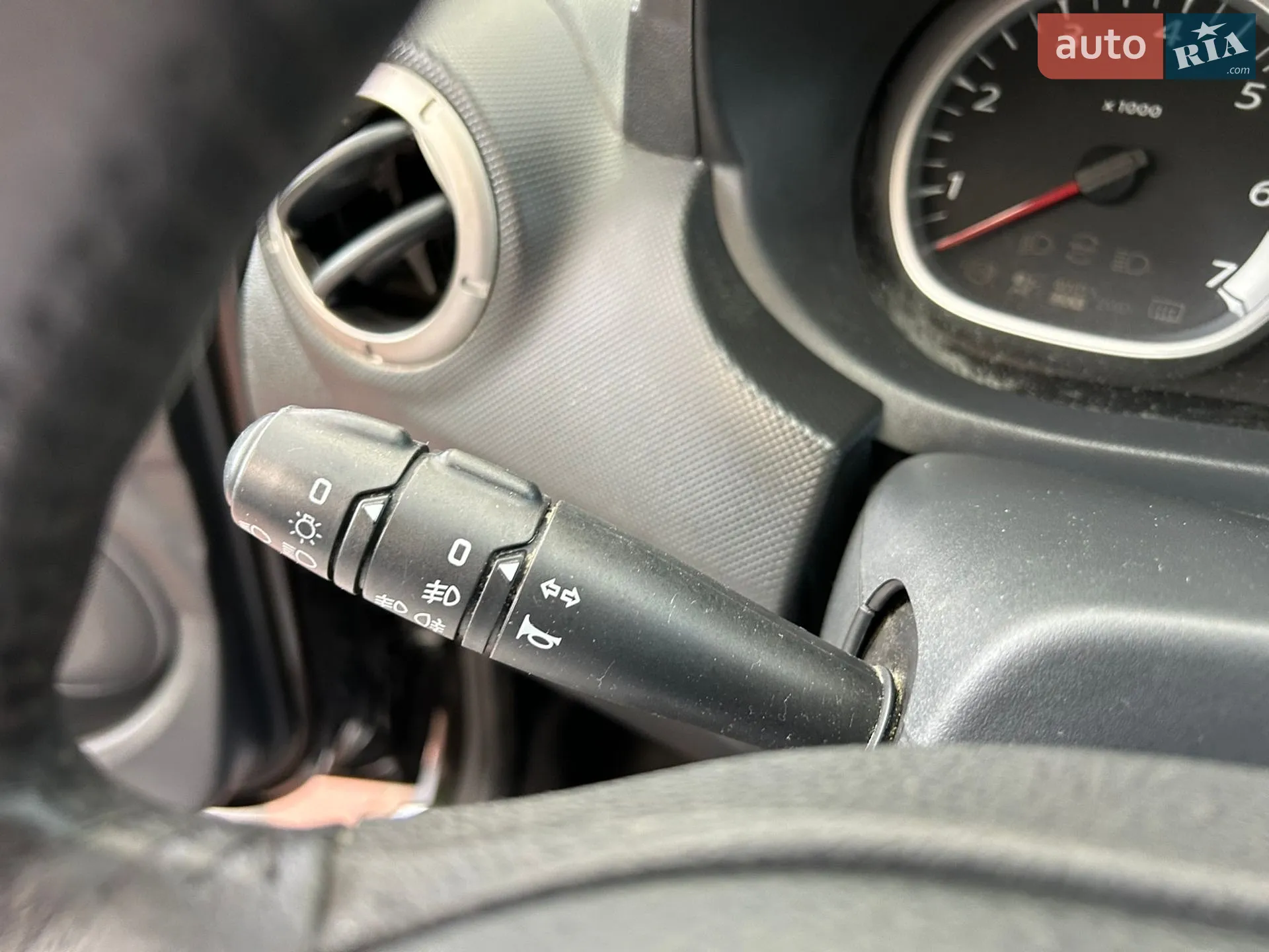 2013 Dacia Duster - мініатюра 29