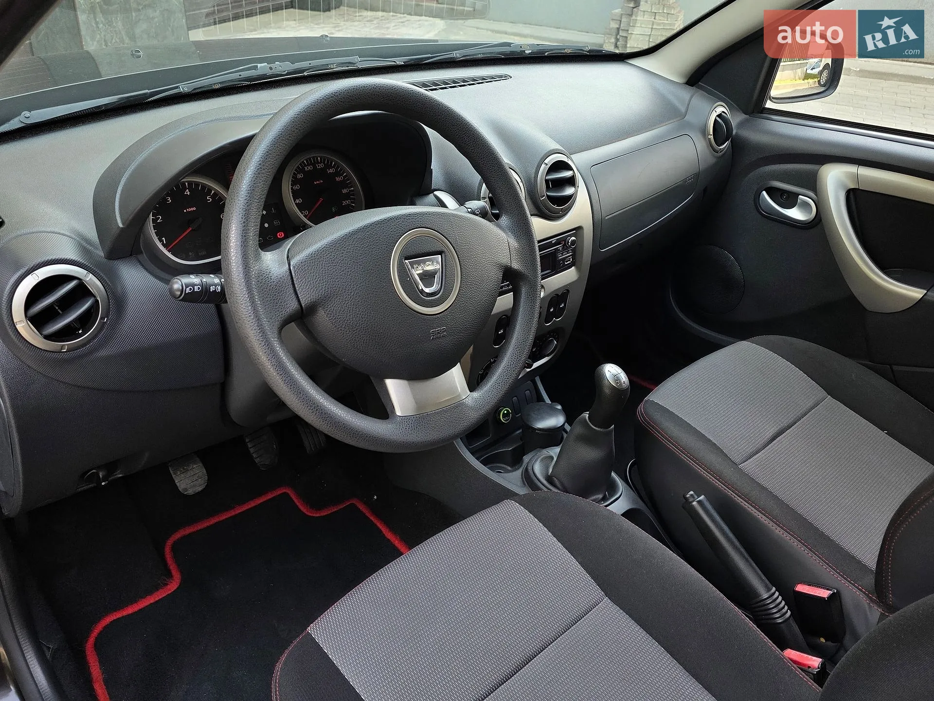 2014 Dacia Duster - мініатюра 26