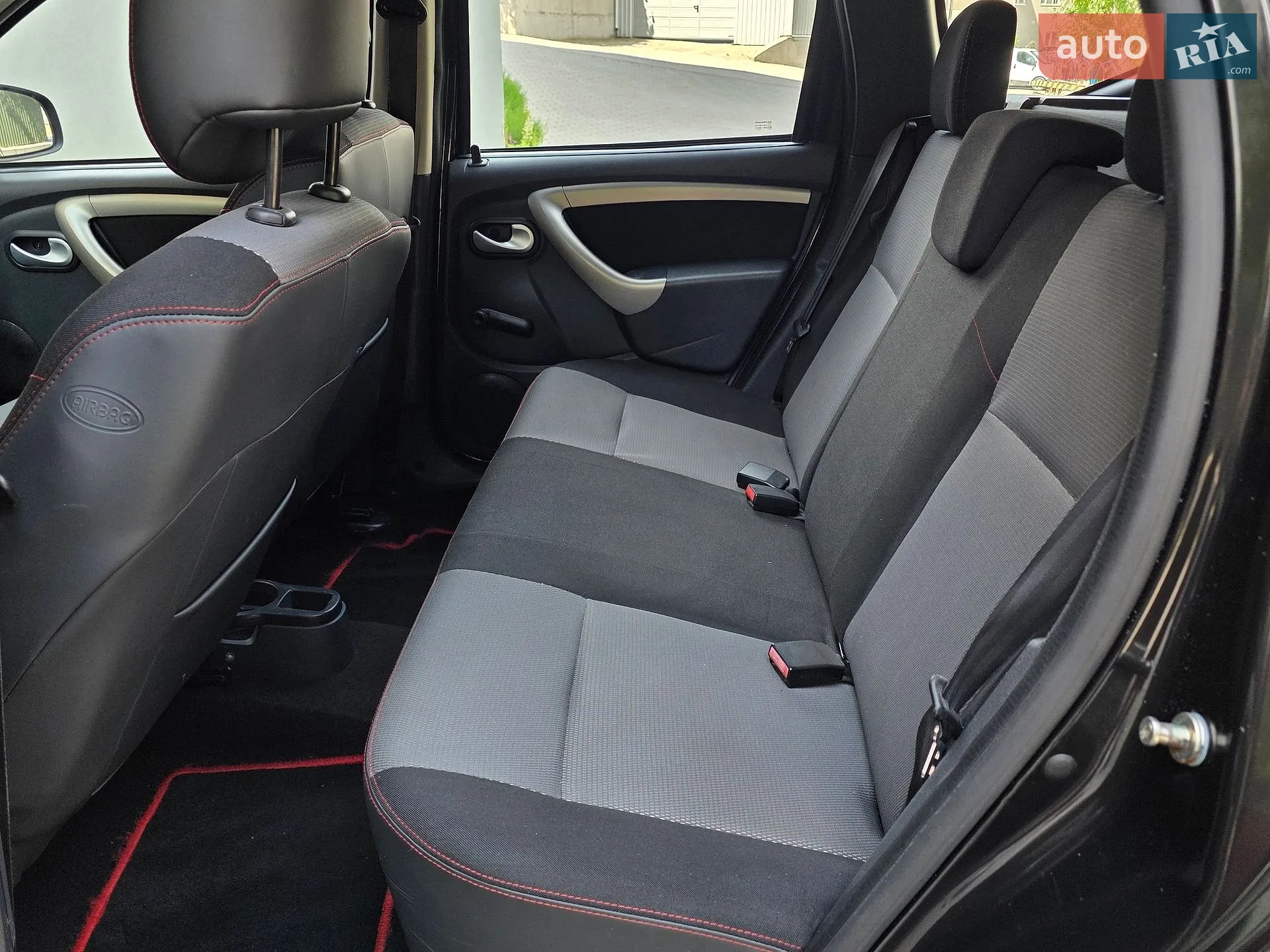 2014 Dacia Duster - мініатюра 29