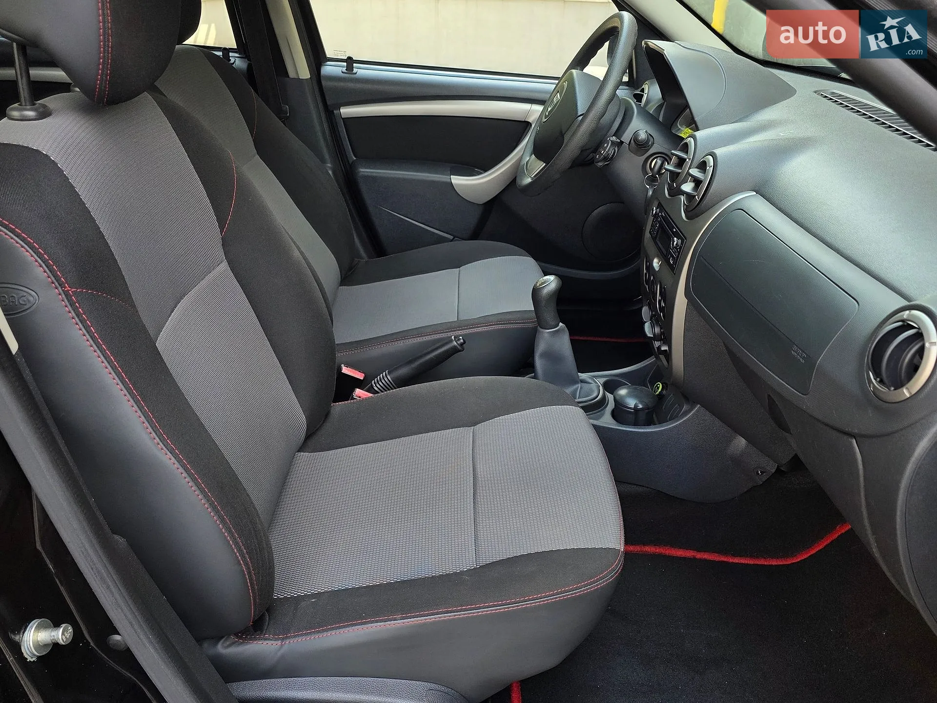2014 Dacia Duster - мініатюра 38