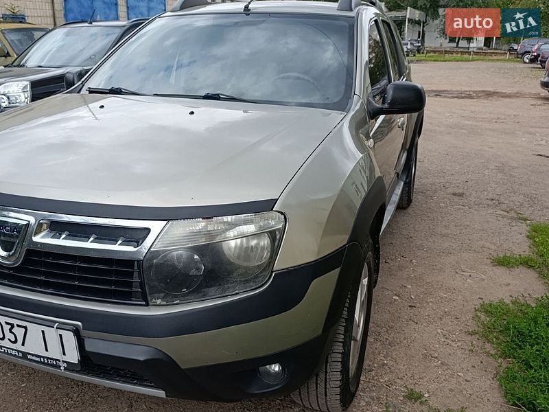 Dacia Duster 2011