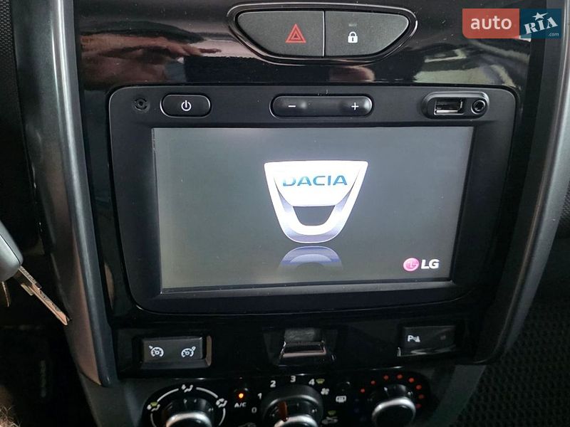 Позашляховик / Кросовер Dacia Duster 2017 в Новоархангельську