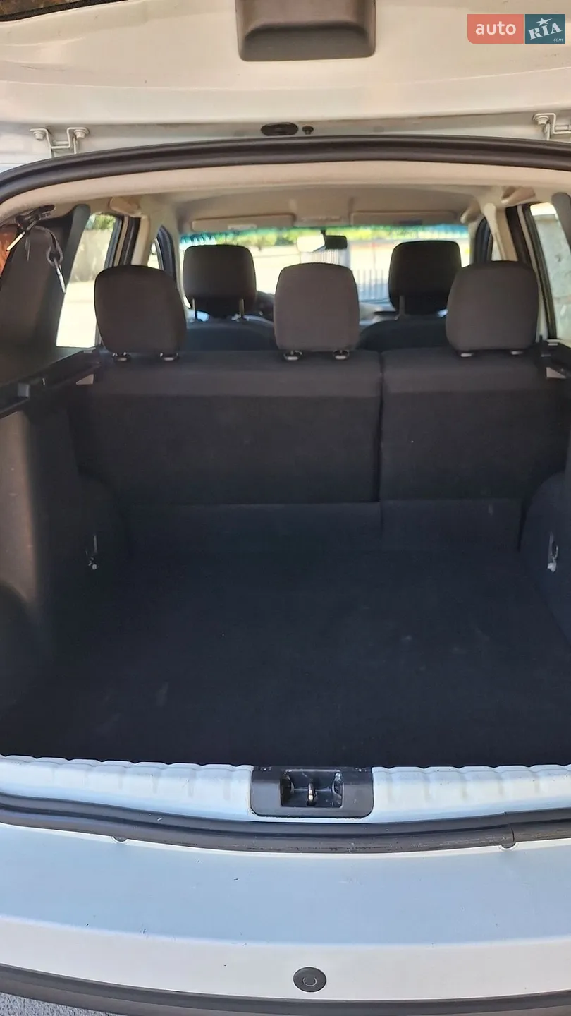2014 Dacia Duster - мініатюра 22