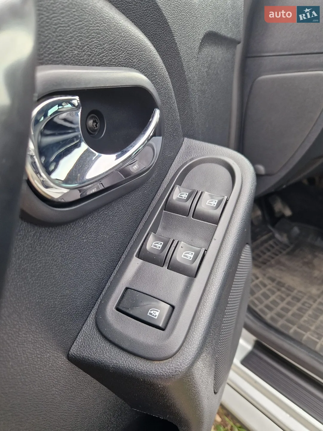 2014 Dacia Duster - мініатюра 20