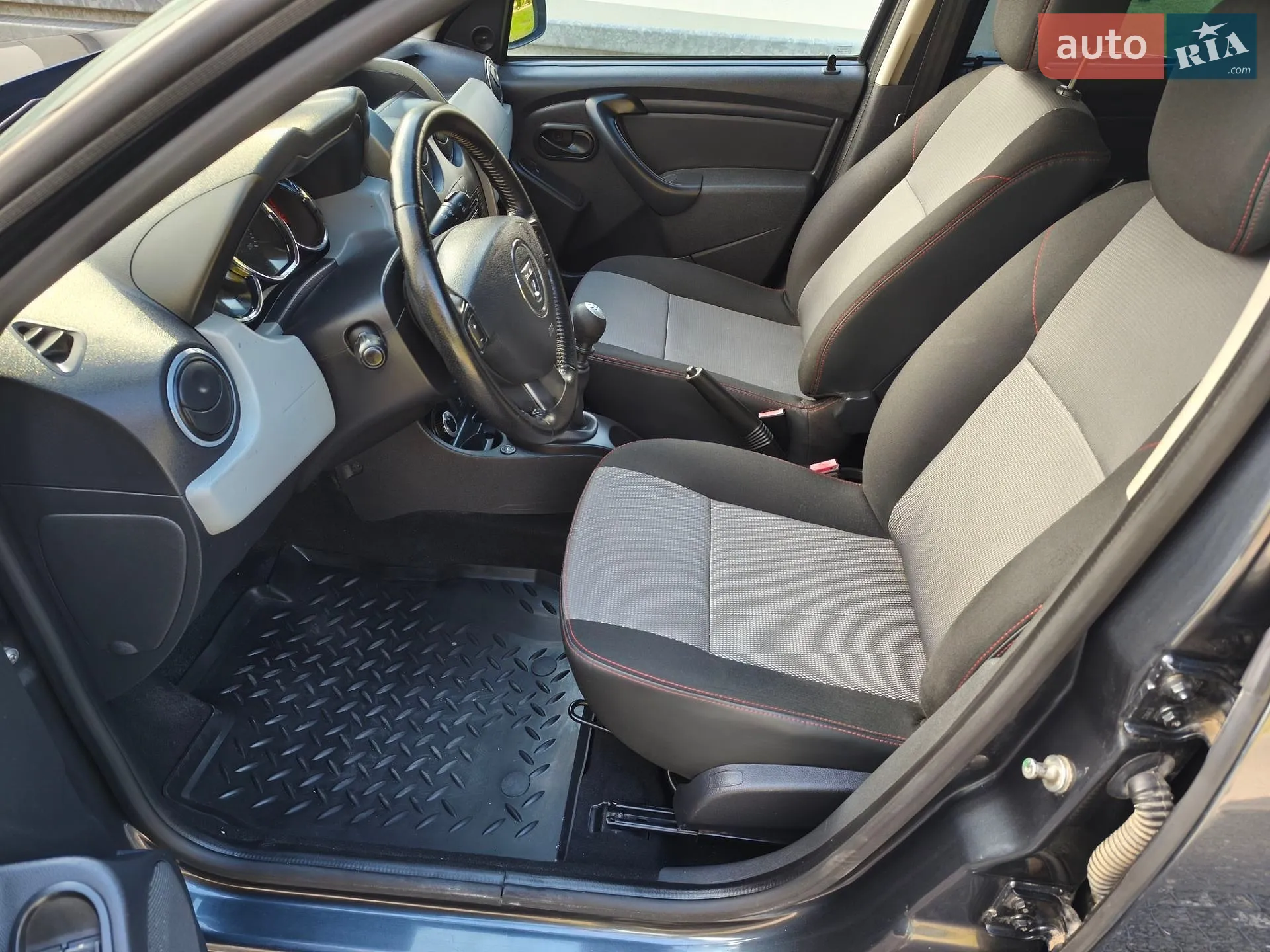 2014 Dacia Duster - мініатюра 10