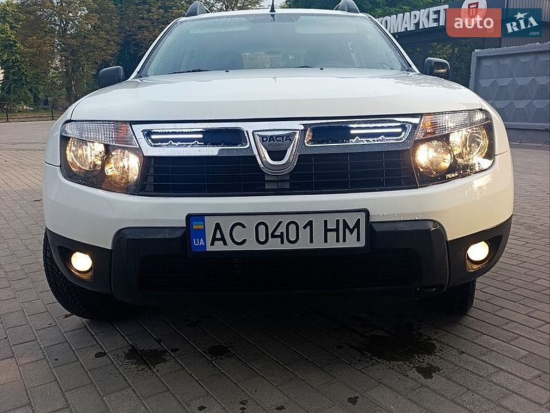 Позашляховик / Кросовер Dacia Duster 2011 в Горохові
