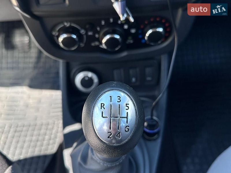 Внедорожник / Кроссовер Dacia Duster 2014 в Софиевской Борщаговке