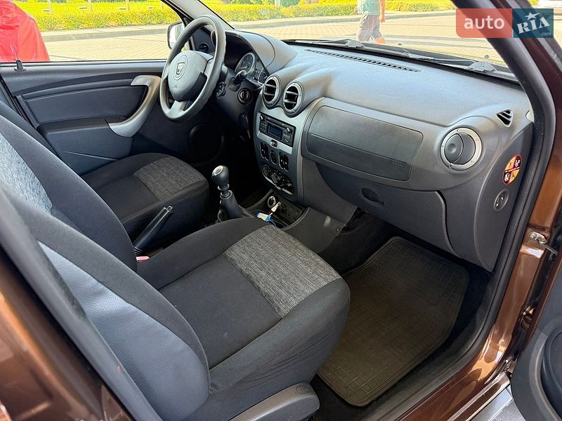 Позашляховик / Кросовер Dacia Duster 2012 в Луцьку