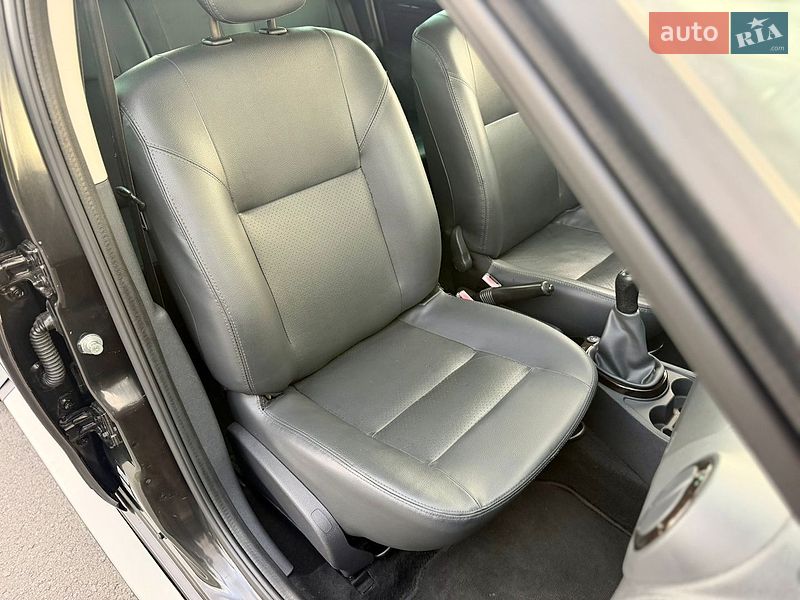 Позашляховик / Кросовер Dacia Duster 2013 в Тернополі