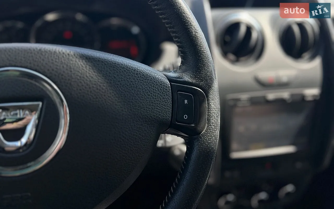 2015 Dacia Duster - мініатюра 13