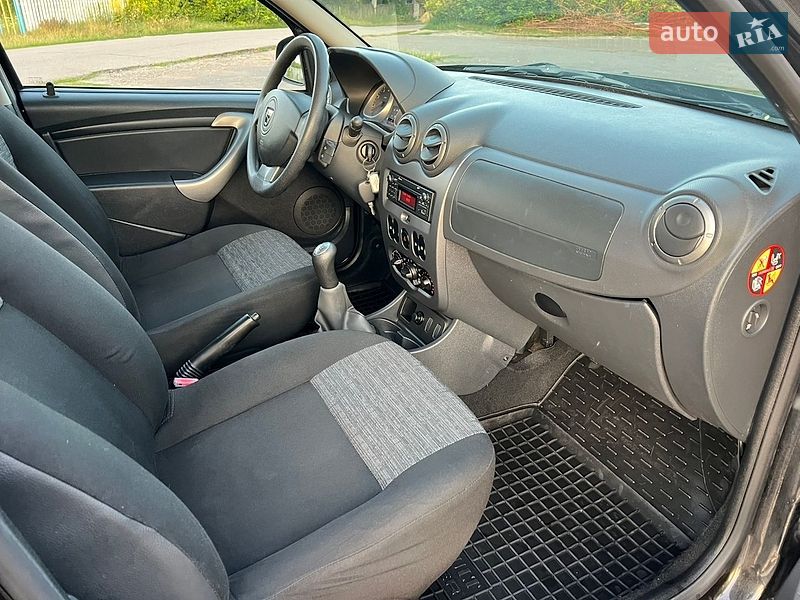 Позашляховик / Кросовер Dacia Duster 2012 в Дубні