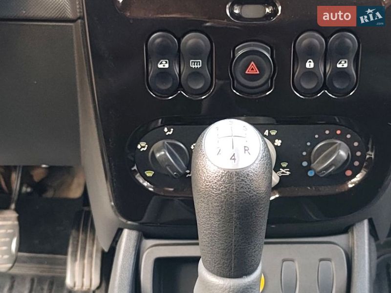 Позашляховик / Кросовер Dacia Duster 2010 в Черкасах