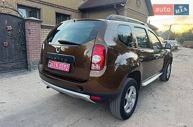 Внедорожник / Кроссовер Dacia Duster 2011 в Ахтырке