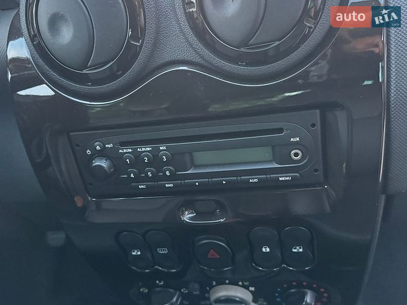 Внедорожник / Кроссовер Dacia Duster 2011 в Ахтырке
