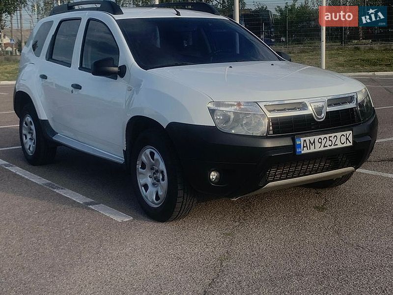 Позашляховик / Кросовер Dacia Duster 2013 в Житомирі