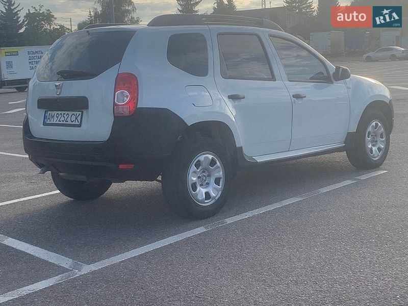 Позашляховик / Кросовер Dacia Duster 2013 в Житомирі