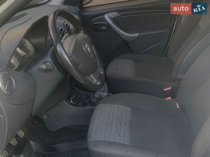 Позашляховик / Кросовер Dacia Duster 2013 в Житомирі
