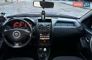 Позашляховик / Кросовер Dacia Duster 2014 в Дубні