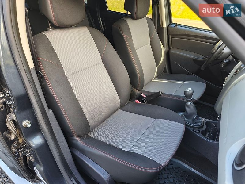 Внедорожник / Кроссовер Dacia Duster 2014 в Мене